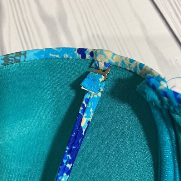 Rue Bleu Bikini Swimwear Top - Picture 8 of 8